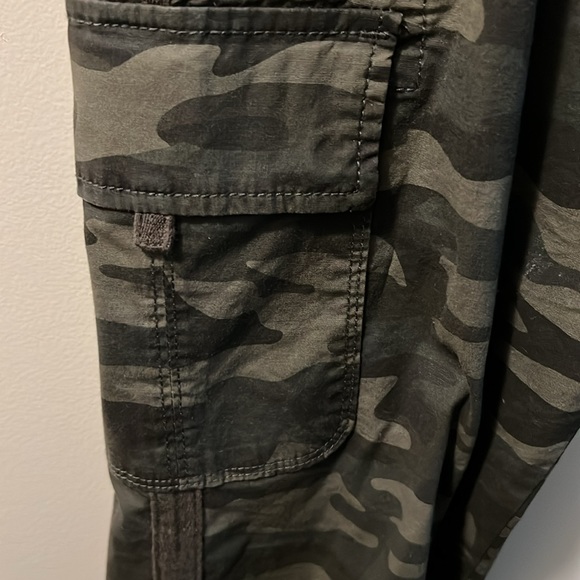 Sanctuary Social Standard Ladies Scout Poplin Cargo Pant with matching Tee - Picture 5 of 11